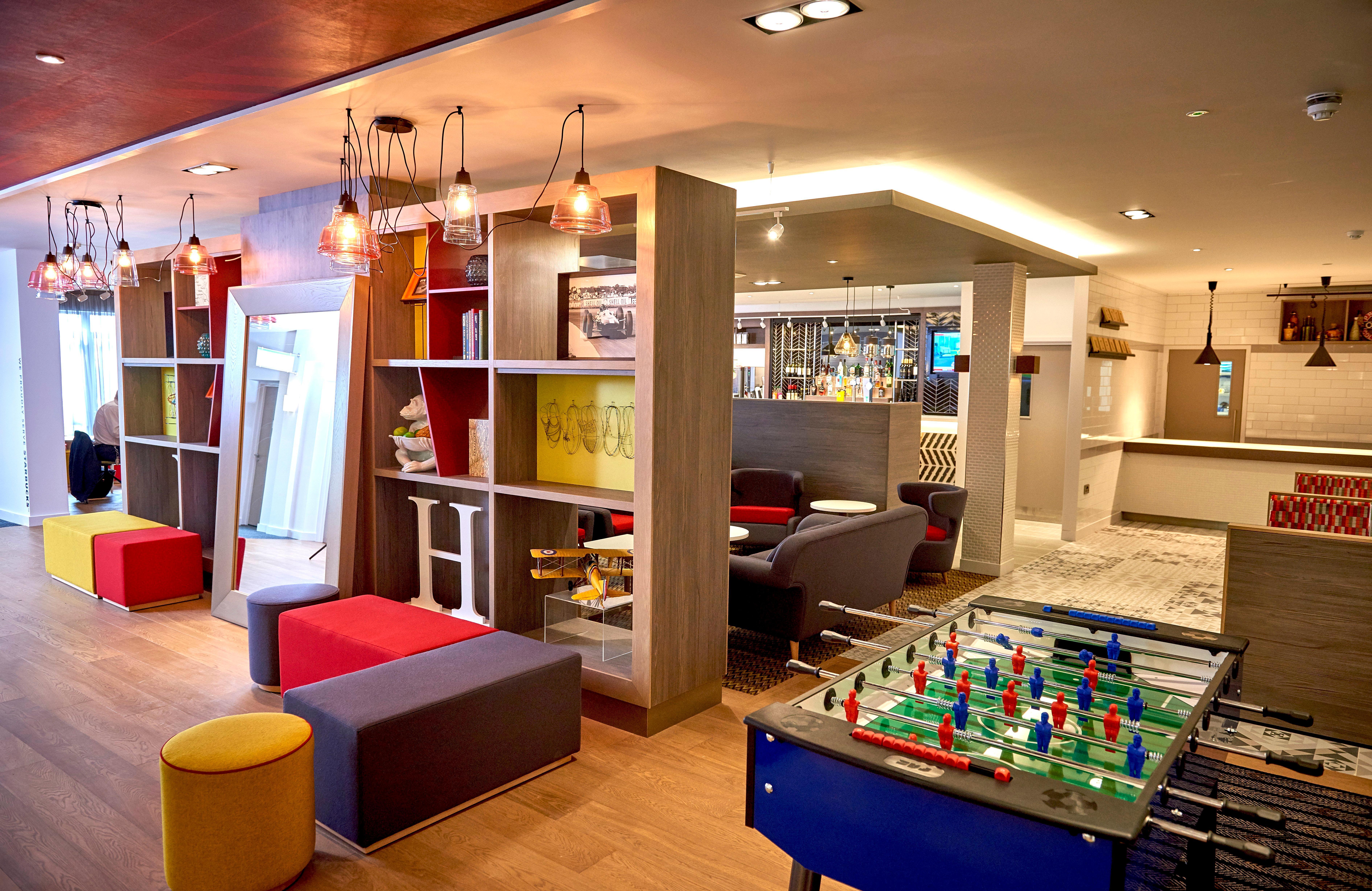 Holiday Inn Northampton West M1 Junc 16, An Ihg Hotel Flore Extérieur photo