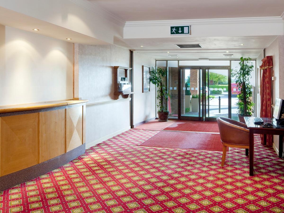 Holiday Inn Northampton West M1 Junc 16, An Ihg Hotel Flore Extérieur photo