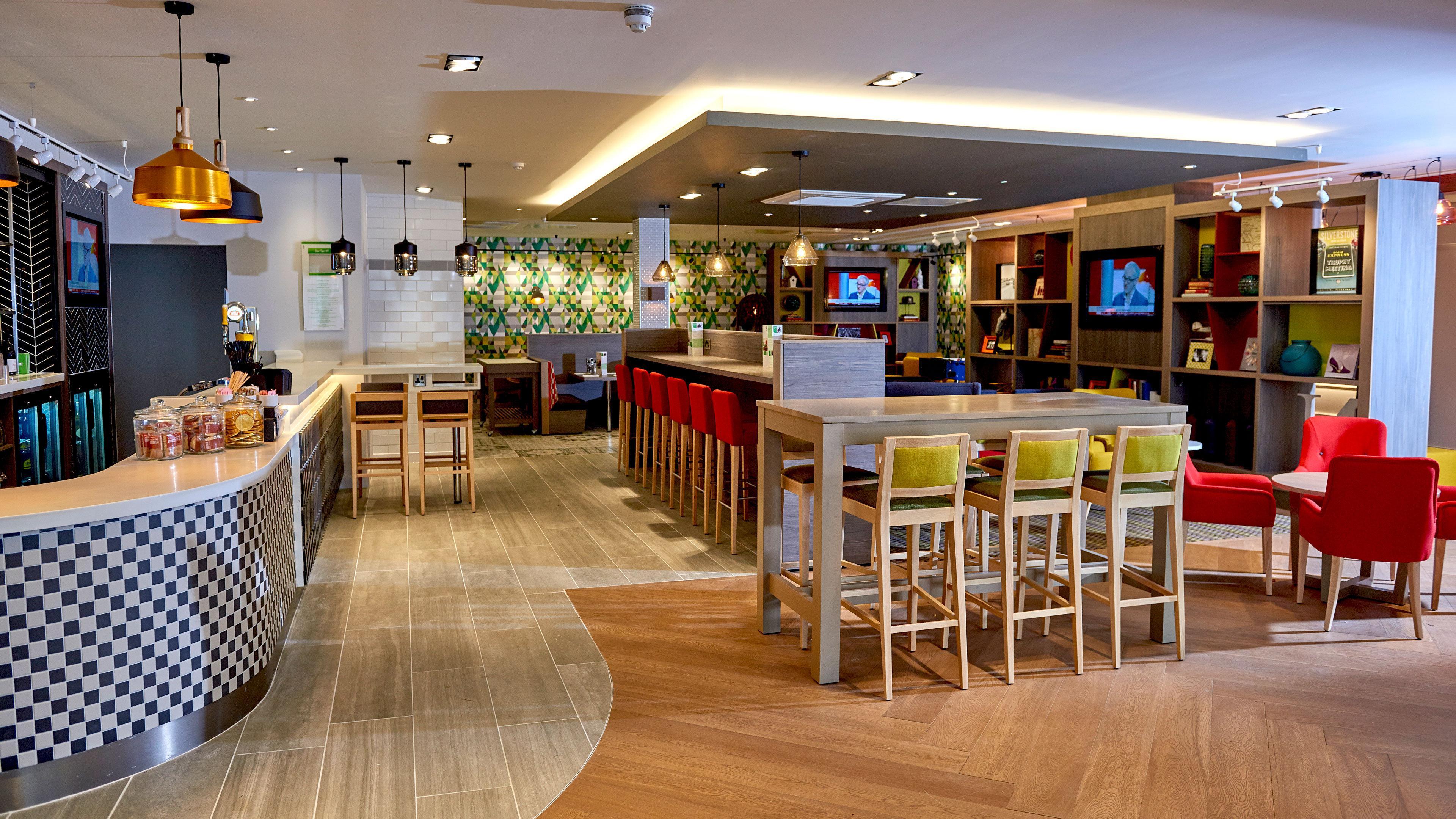 Holiday Inn Northampton West M1 Junc 16, An Ihg Hotel Flore Extérieur photo