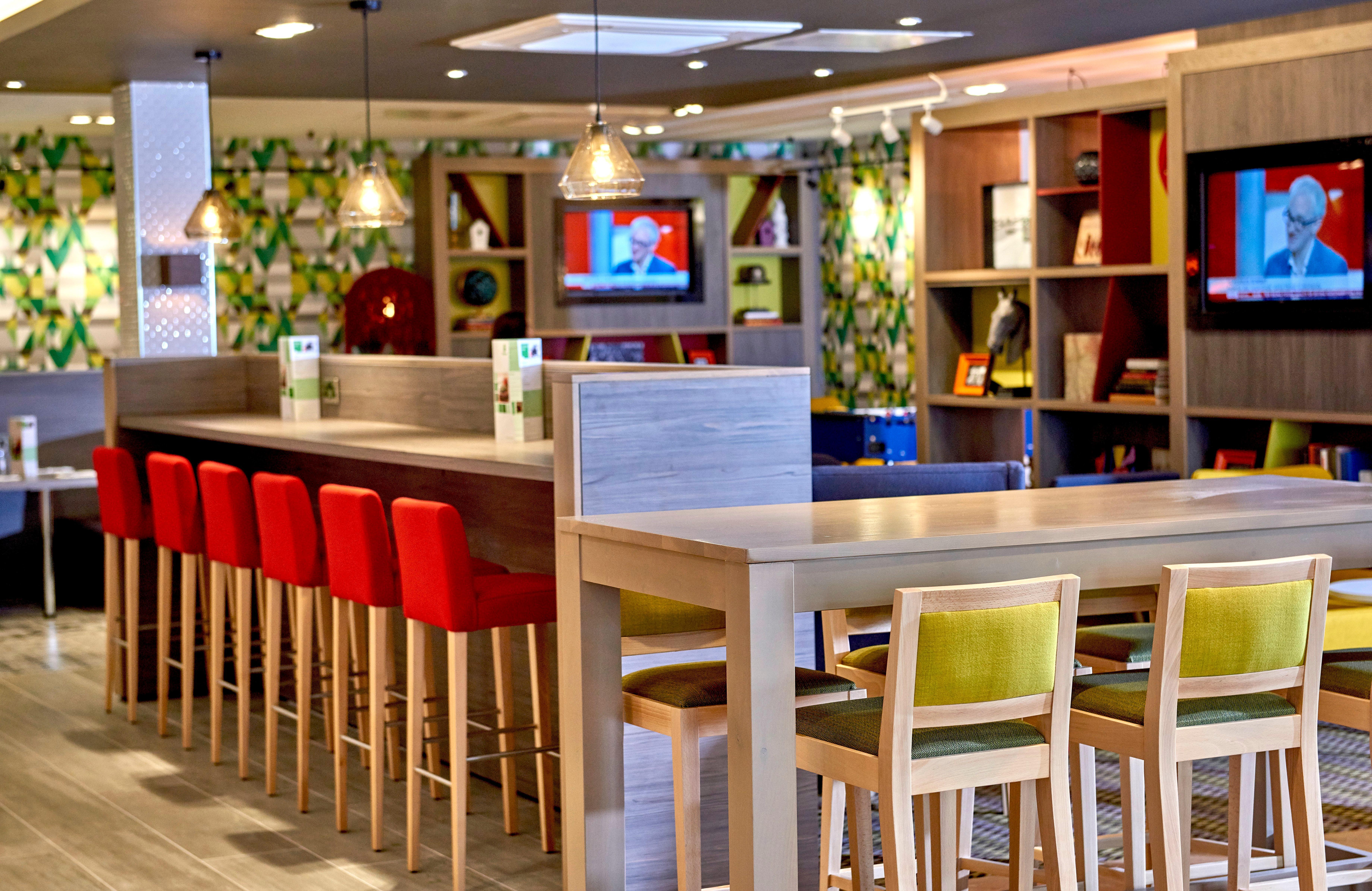 Holiday Inn Northampton West M1 Junc 16, An Ihg Hotel Flore Extérieur photo
