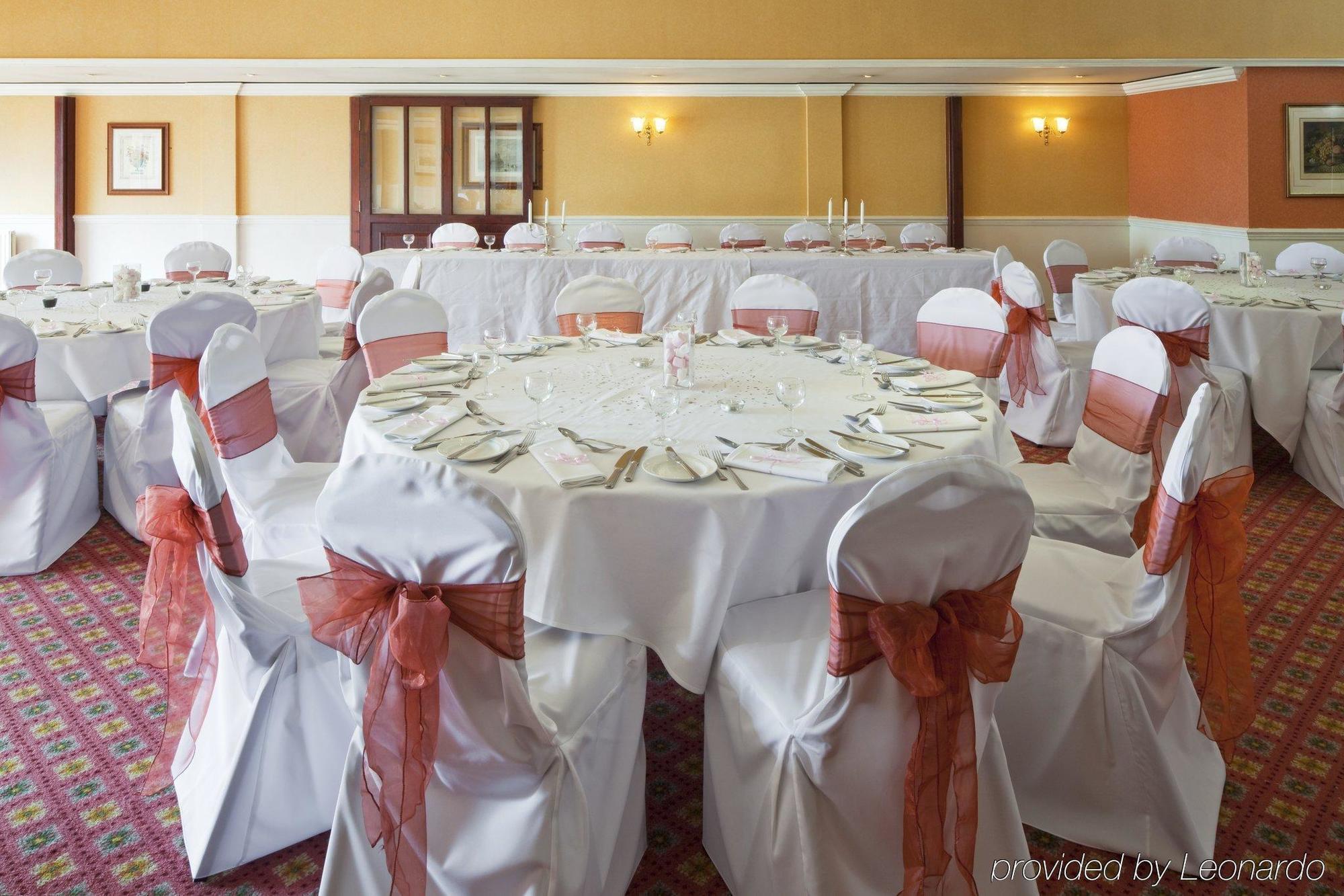 Holiday Inn Northampton West M1 Junc 16, An Ihg Hotel Flore Restaurant photo
